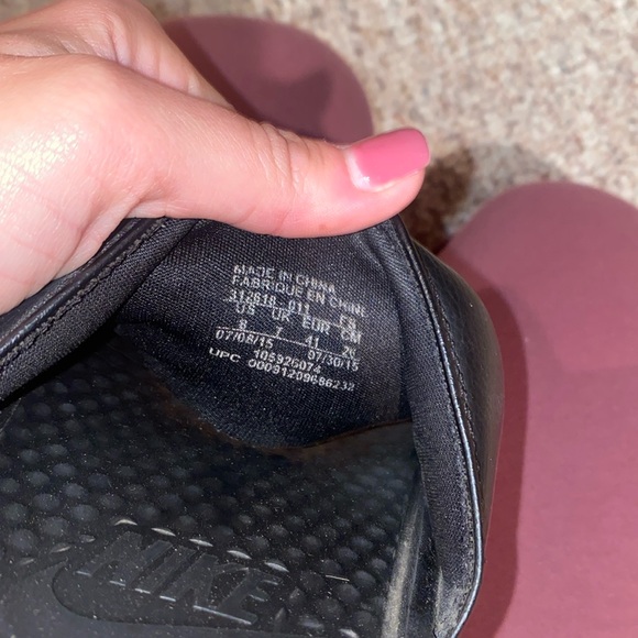 Nike slides - Picture 2 of 2